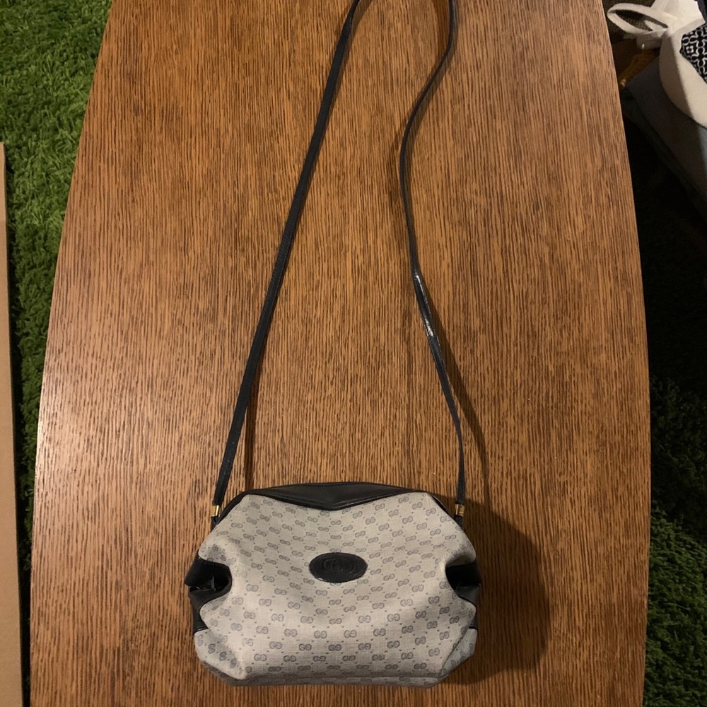 Vintage Gucci crossbody